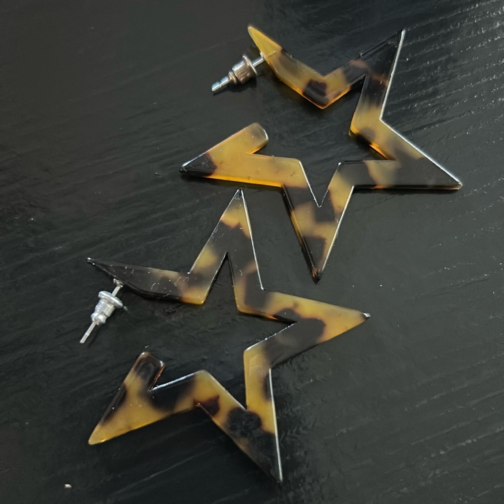 Tortise Shell star earrings